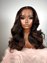 Designer Valentina - Velvet - Medium - 5x5 HD