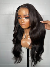 Designer Adrya - Signature - Medium - 13x4 HD