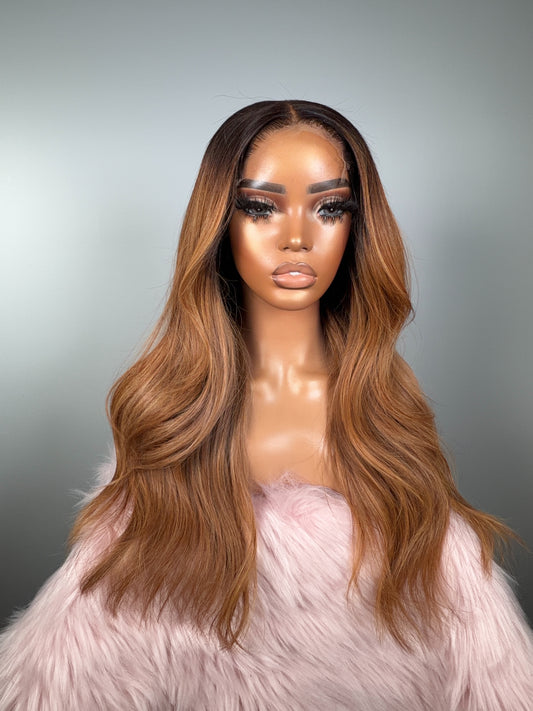Designer Cleo - Velvet - Medium - 5x5 HD