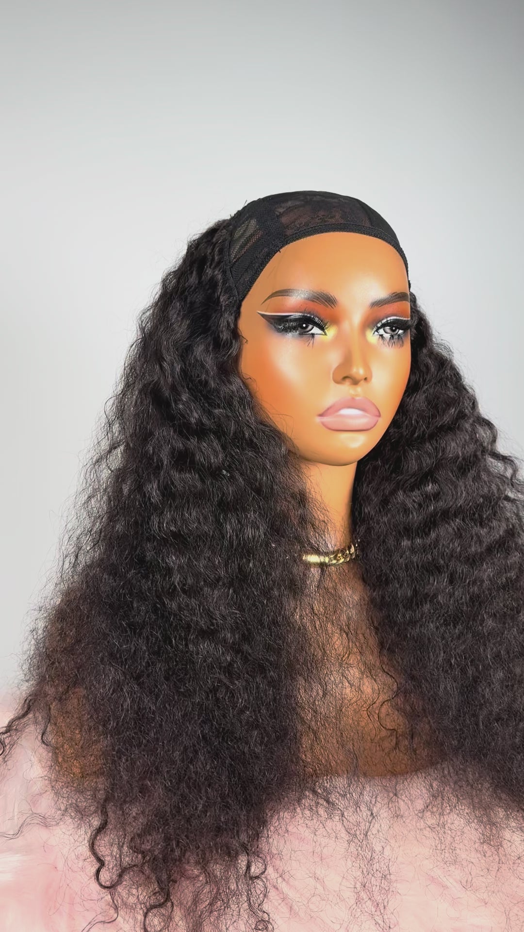 BAUC067 - Half wig