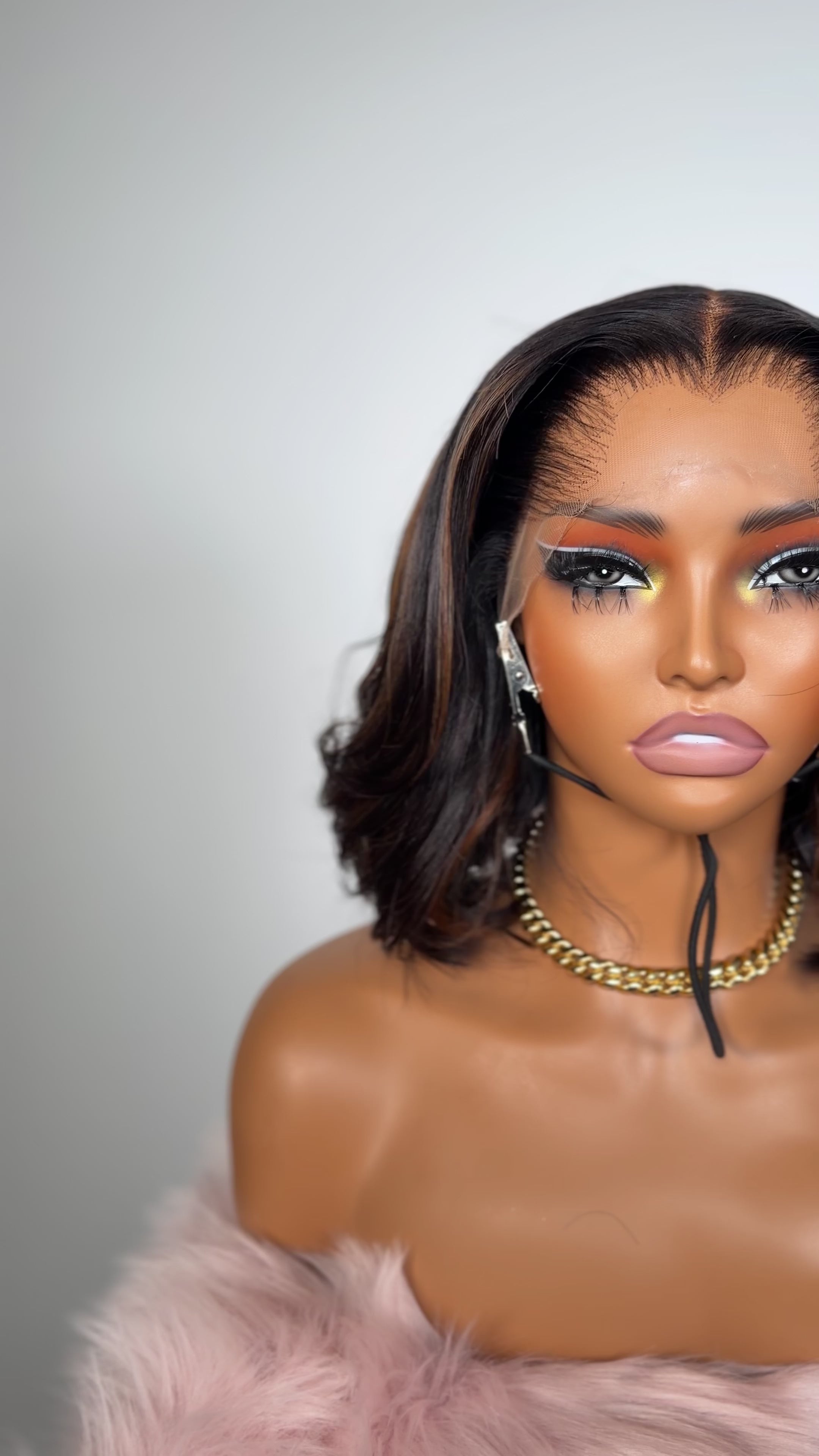Uche - Essence - 9x6 HD - Medium