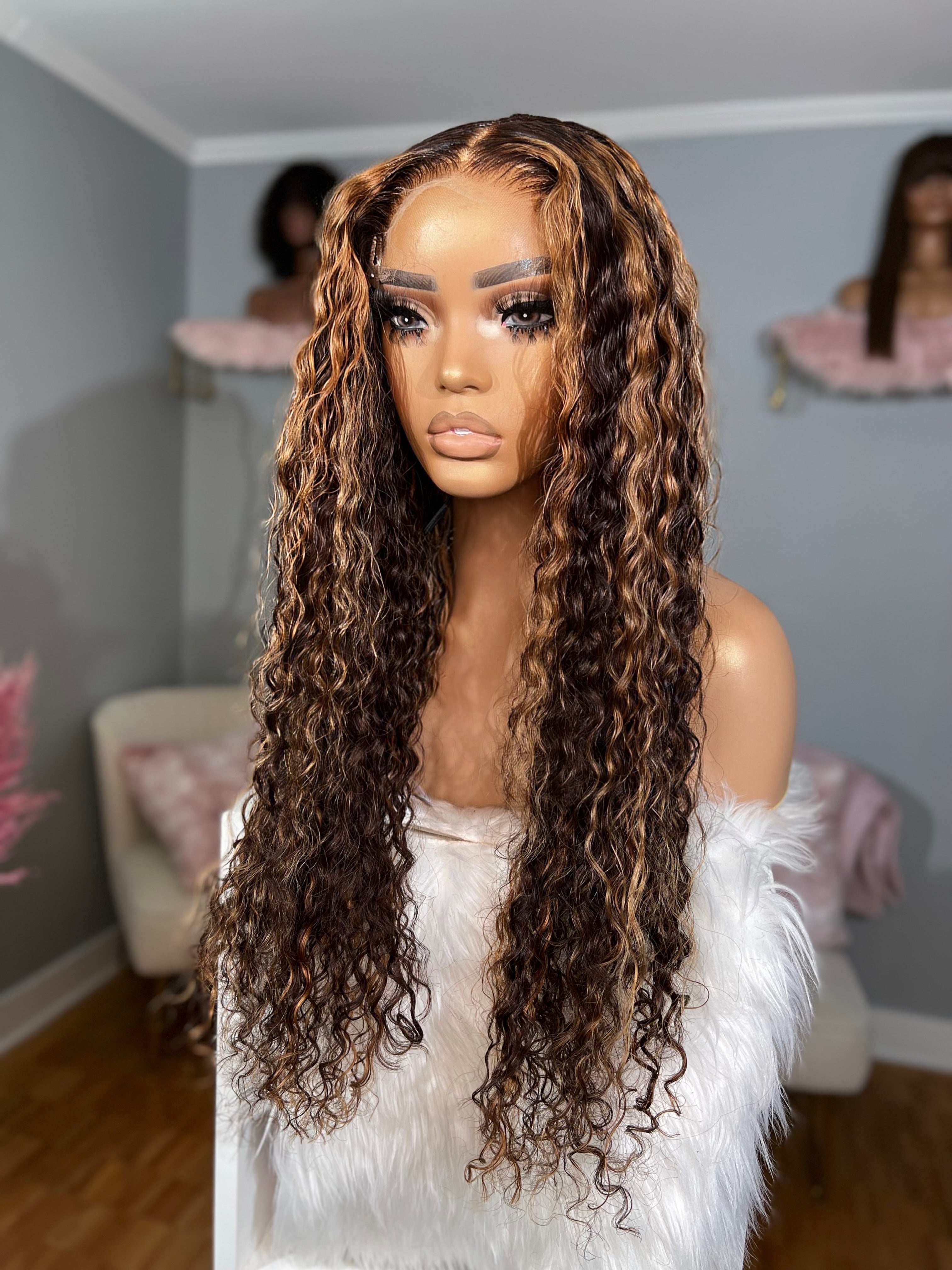 Custom order - Curly Yonce